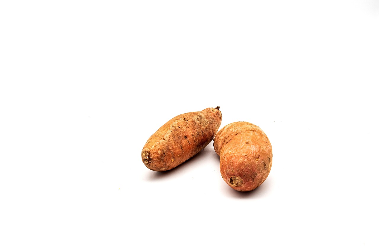 découvrez les bienfaits de la patate douce, un légume savoureux et nutritif, idéal pour des recettes saines et gourmandes.