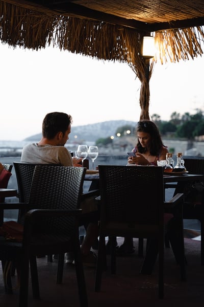 Menu repas romantique : idées et recettes pour un dîner inoubliable en 2025